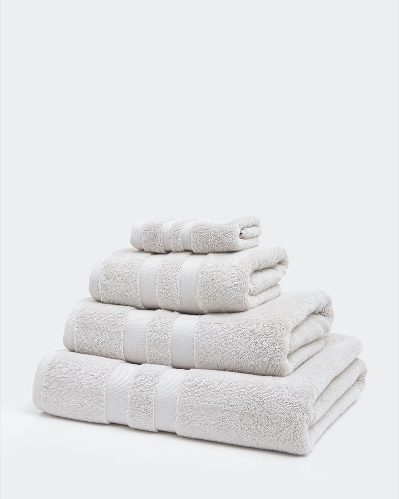 HAND---Beige