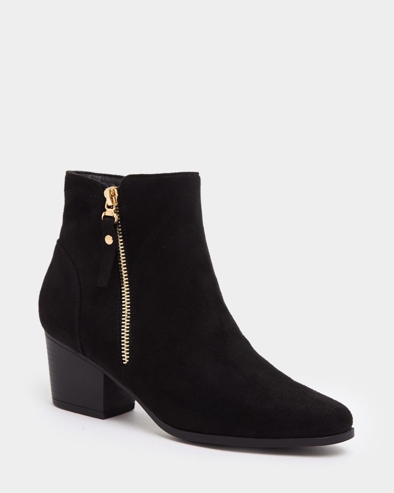 Low boot store