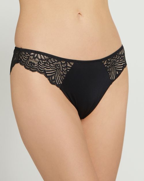 Isla Briefs