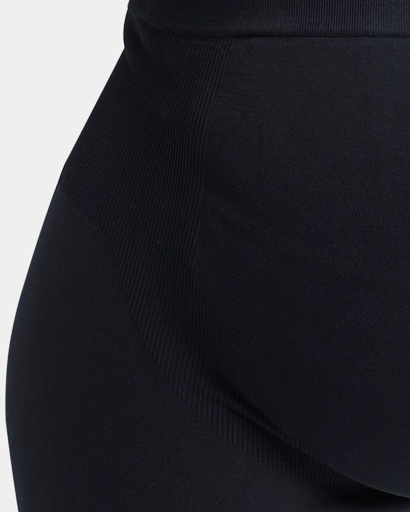 M---Black