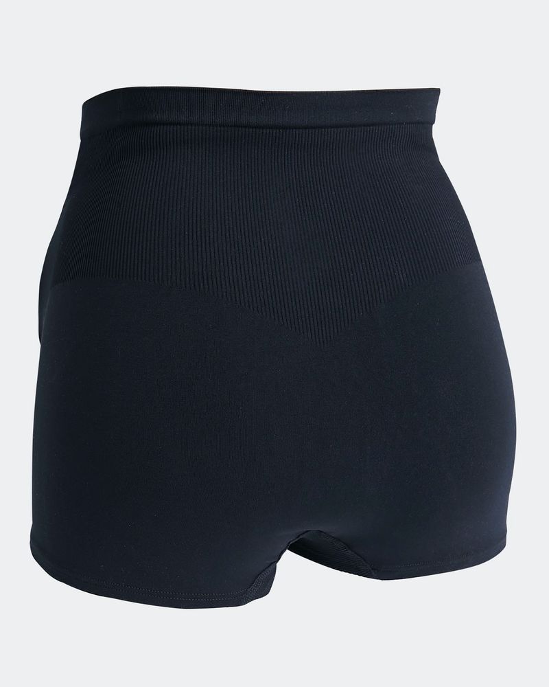 M---Black