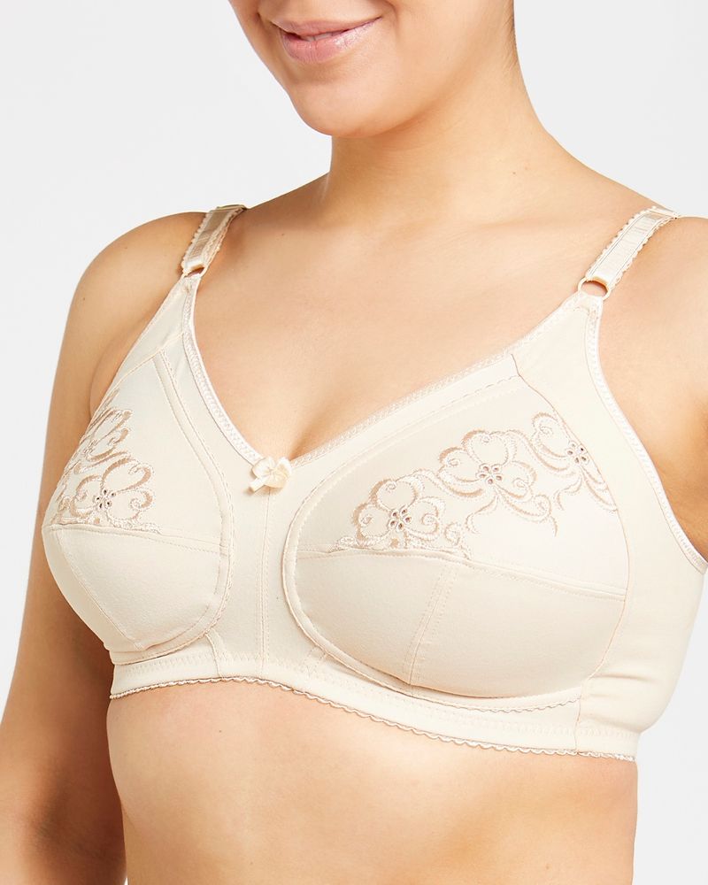 42E---Nude
