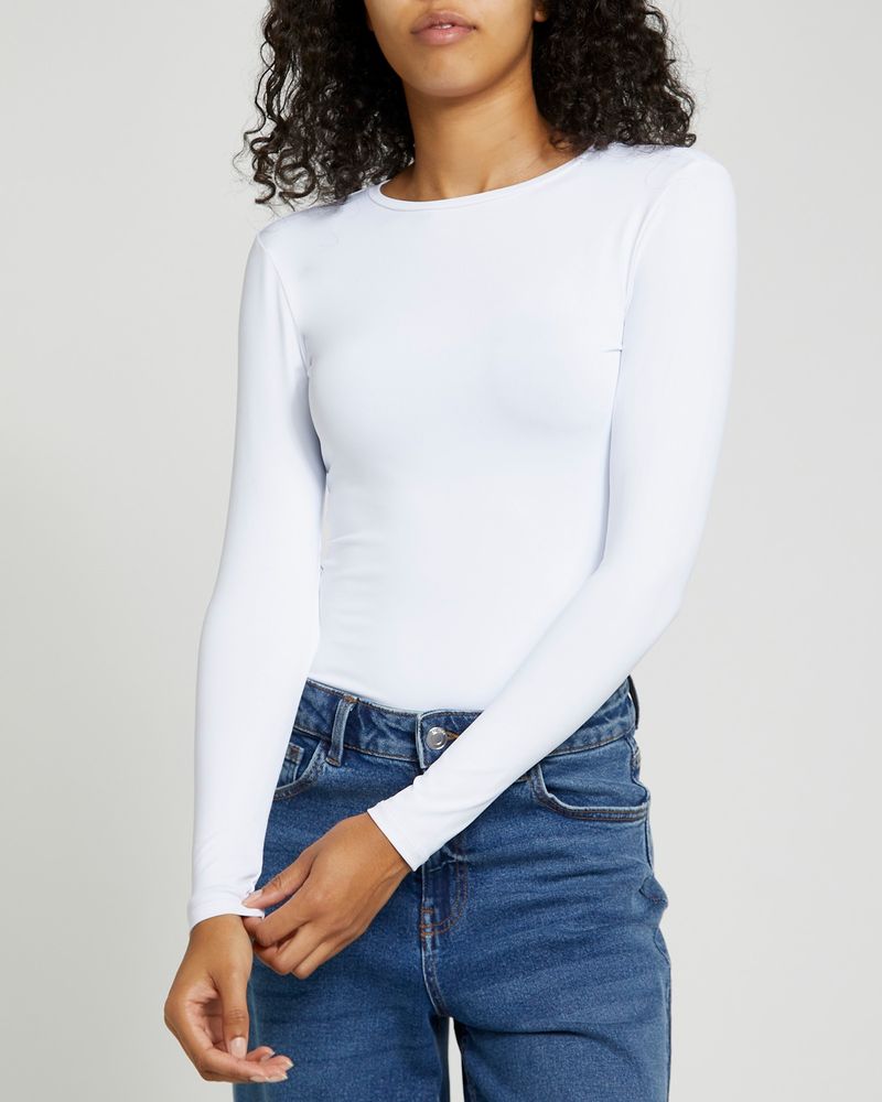 XS---White