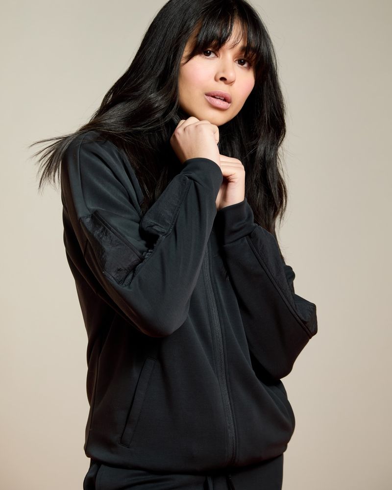 XS---Black
