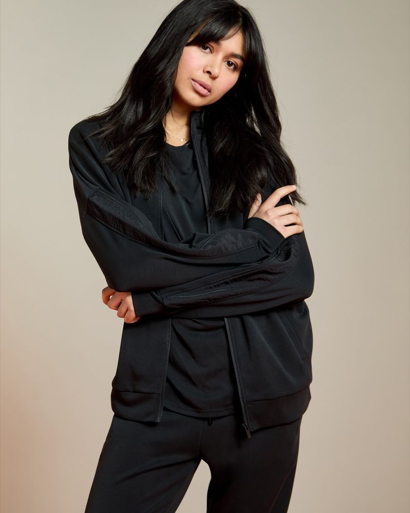 XS---Black