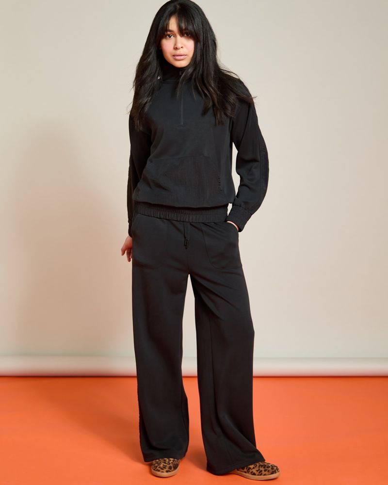 XS---Black