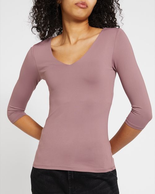 Three Quarter Sleeve V-Neck Stretch Fitted Top