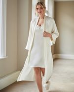 1642202_ivory_1.jpg