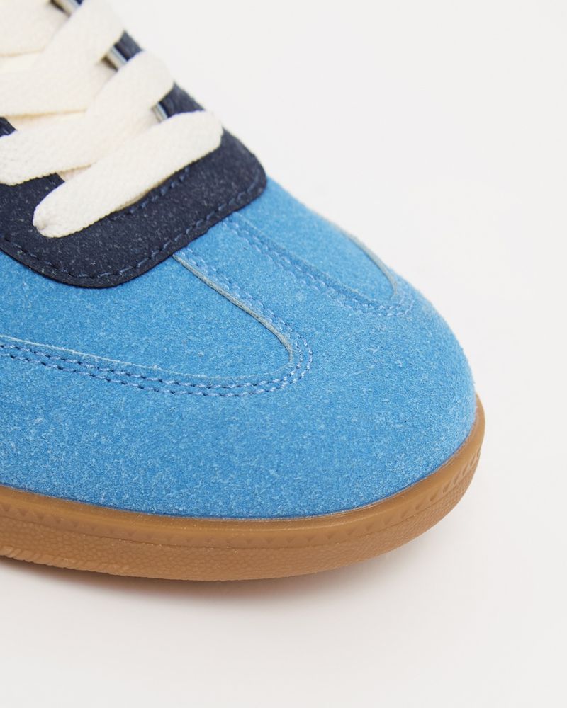 8---Blue