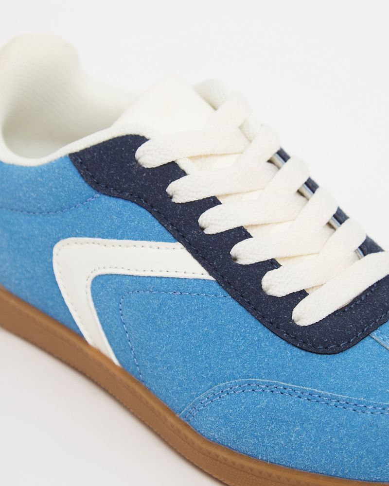 8---Blue