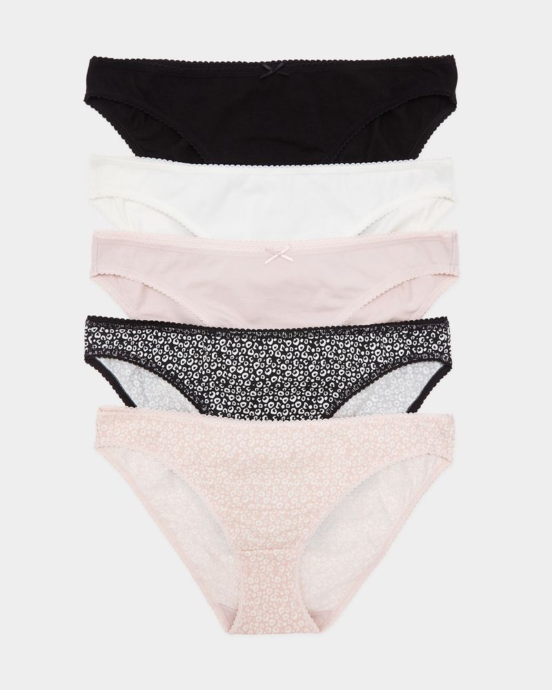 10---Black-Nude