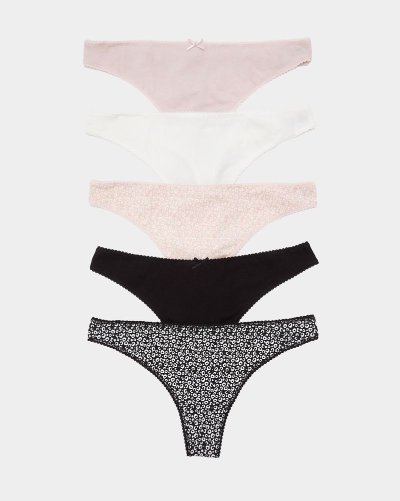 10---Black-Nude