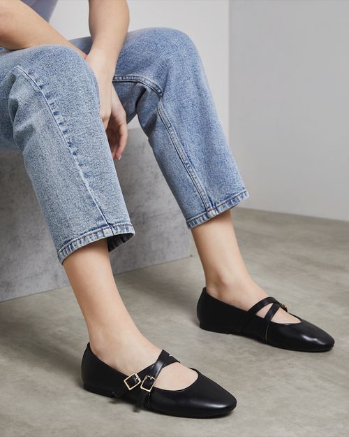 Dolly Flat Shoe