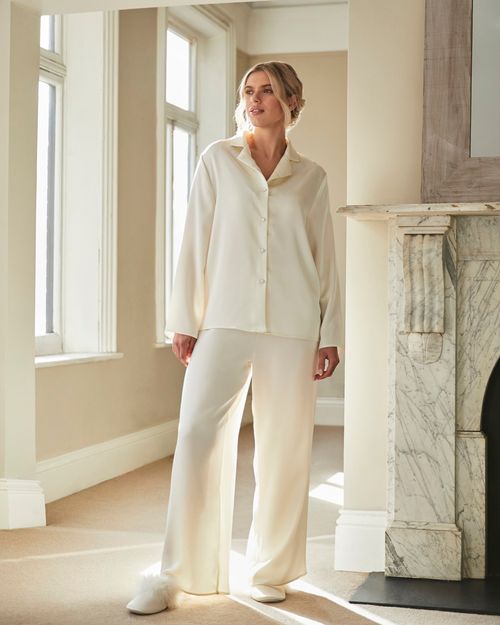 Pearl Satin Revere Pyjama Set
