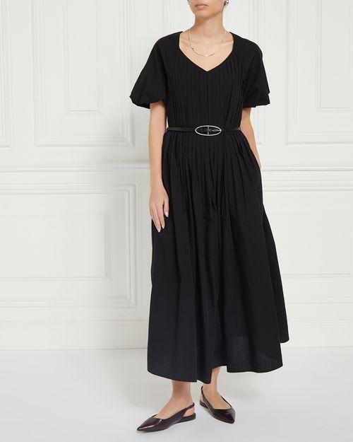 Gallery Lucia V-Neck Pleat Black Midi Dress