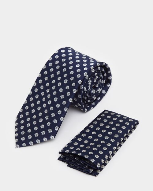 Tie And Pocket Square Set