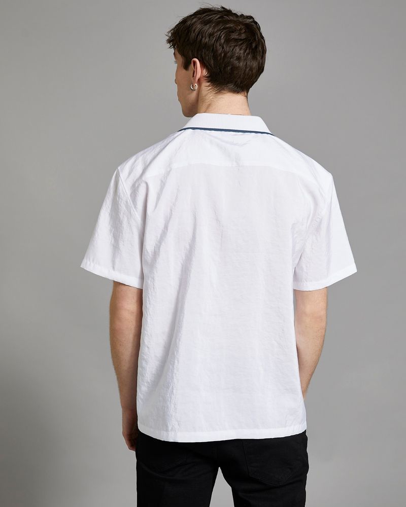 XS---White