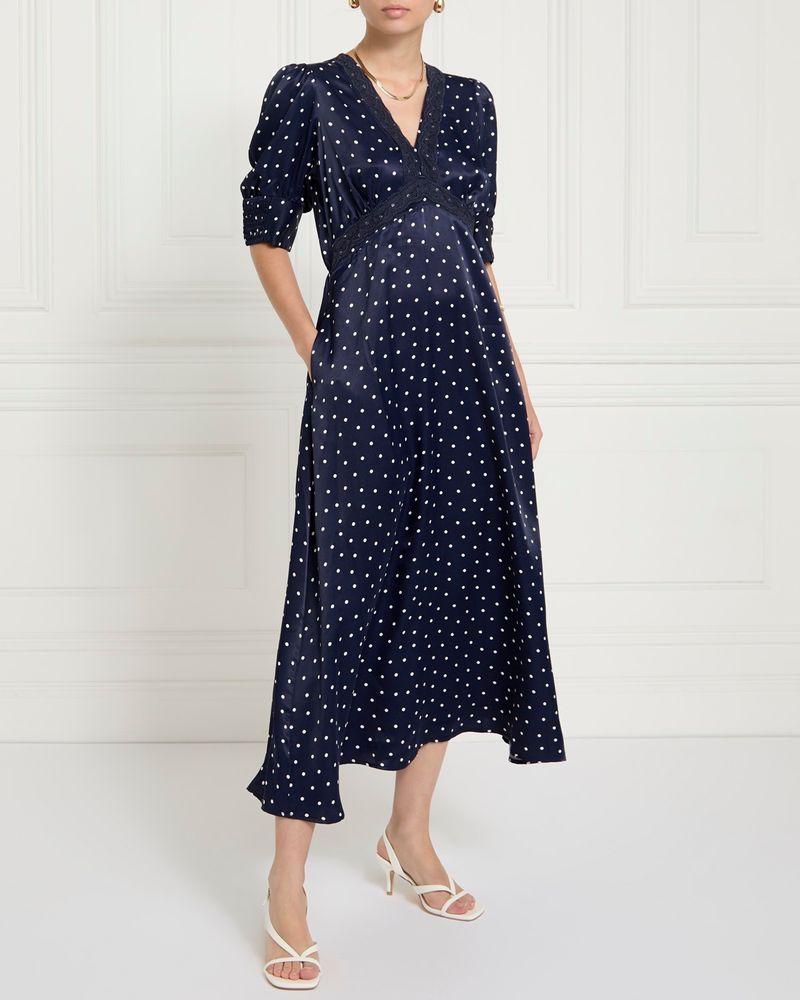 10---Navy---Ivory
