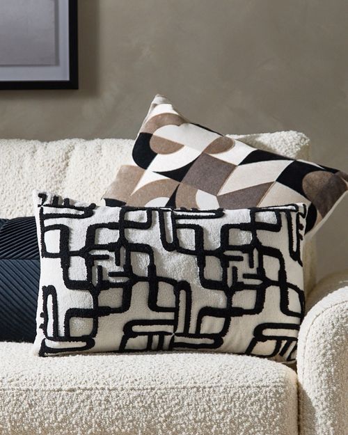 Line Mono Cushion