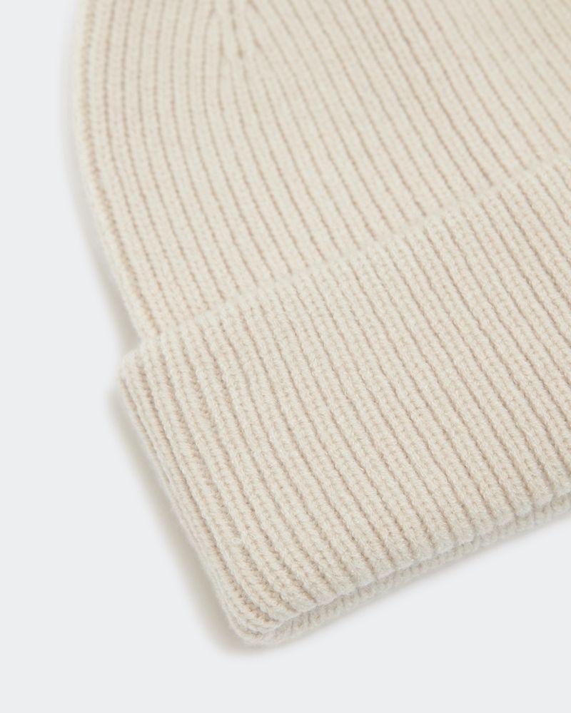 ONE-SIZE---Winter-White