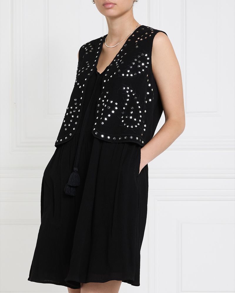 10---Black