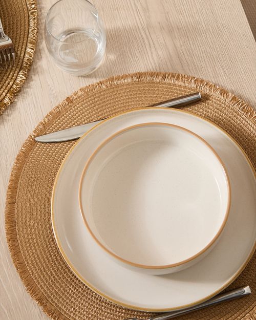 Round Placemat With Fringe Edge
