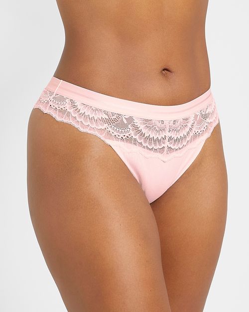 Sadie Thong