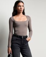 8138204_brown