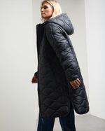 8832123_black