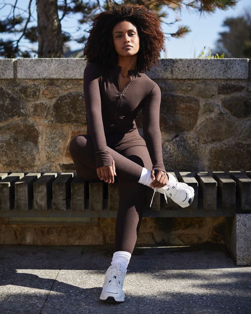 9622131_brown