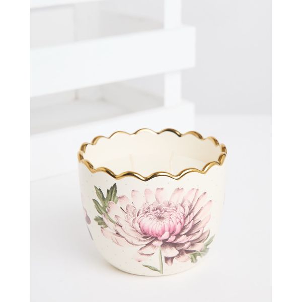 Carolyn Donnelly Eclectic Scallop Design Candle