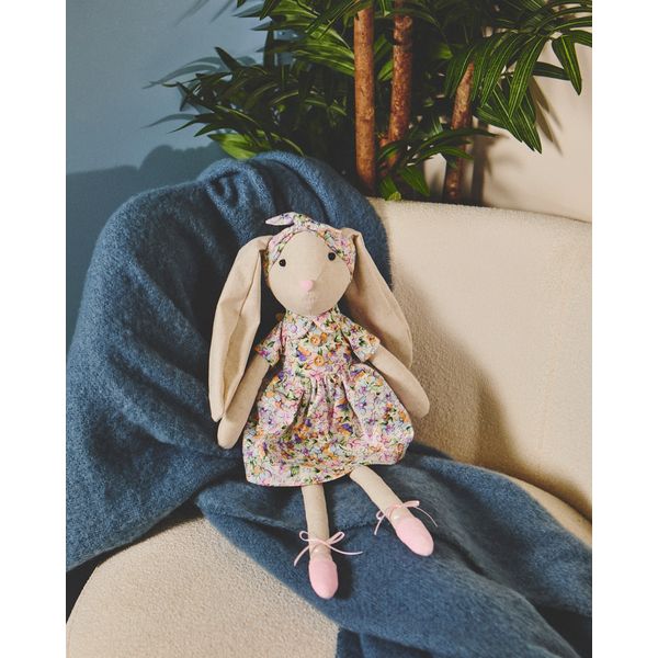 Easter Sitting Bunny With Dress