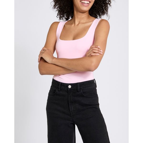 Scoop Neck Polyamide Fitted Stretch Vest