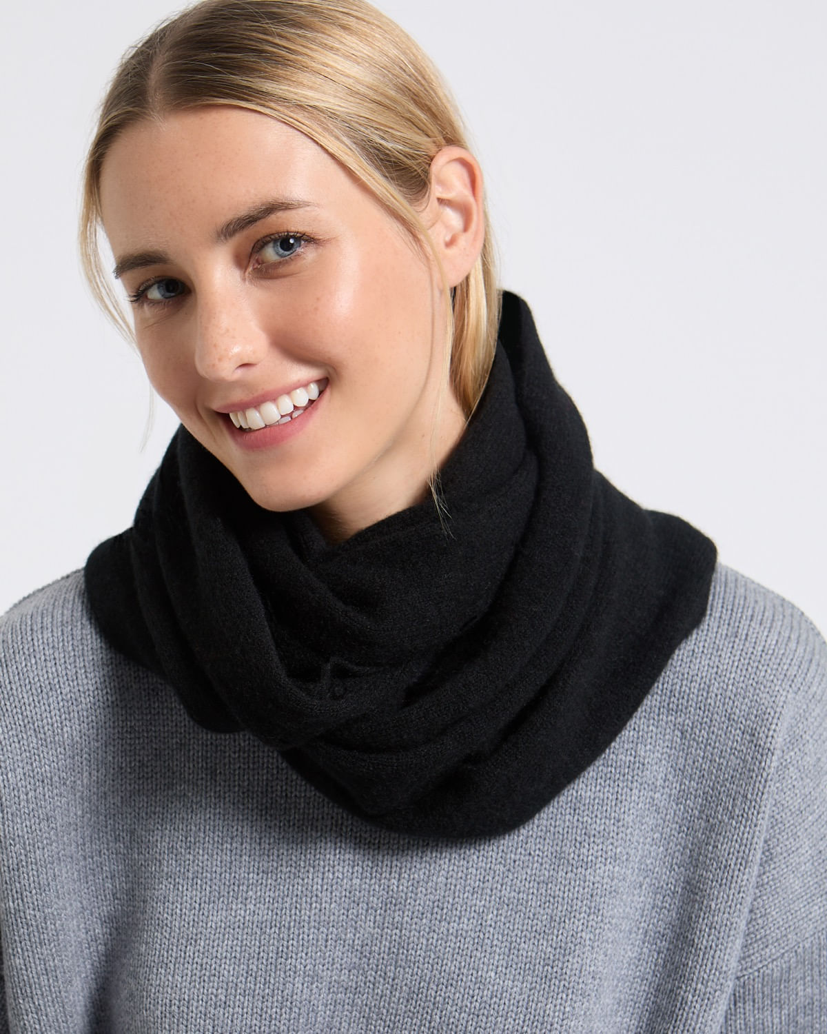 Carolyn Donnelly The Edit Black 100% Cashmere Large Snood - Dunnes